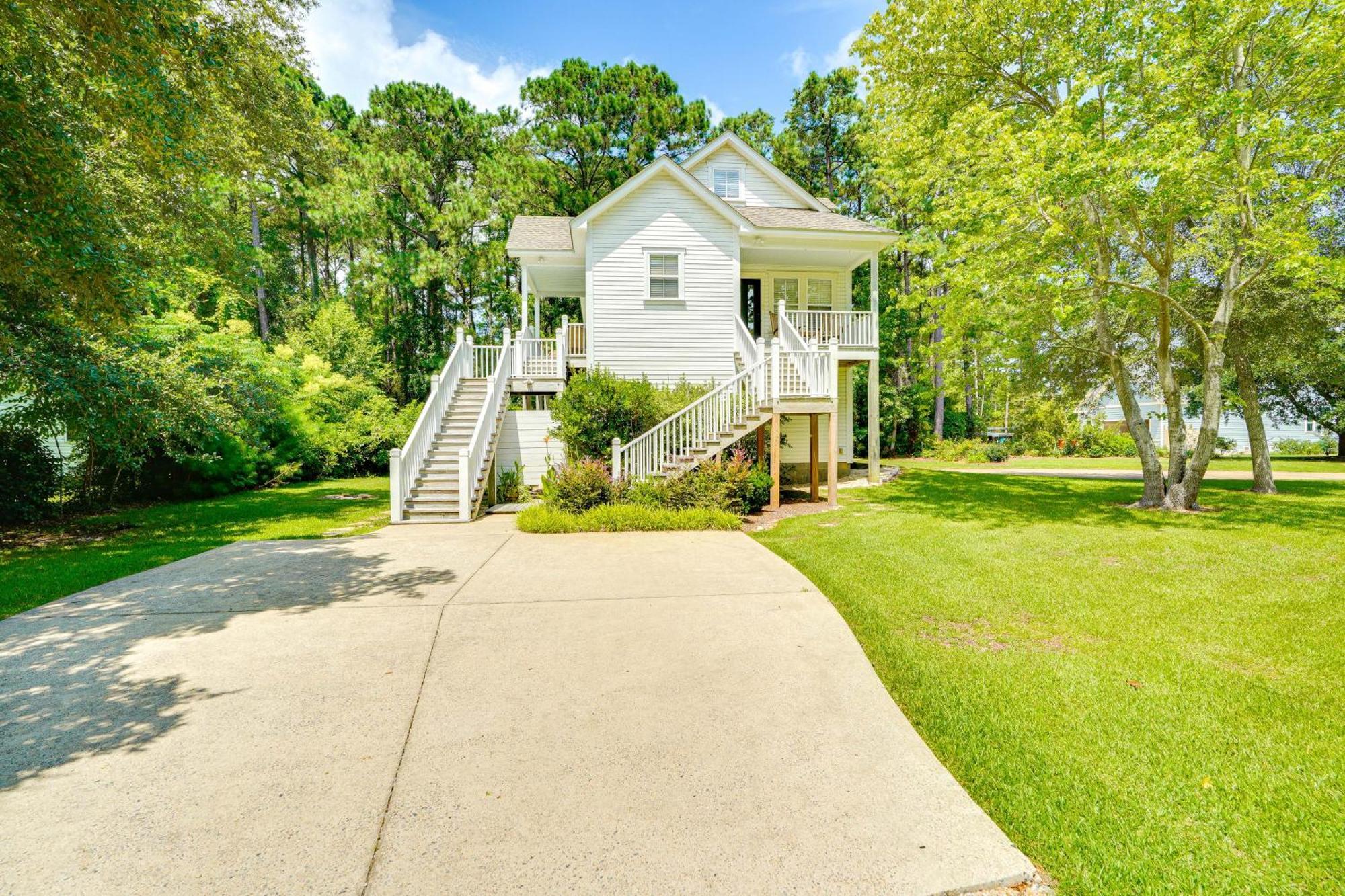Beach House With Outdoor Shower Less Than 6 Mi To Nags Head! Manteo Exterior photo
