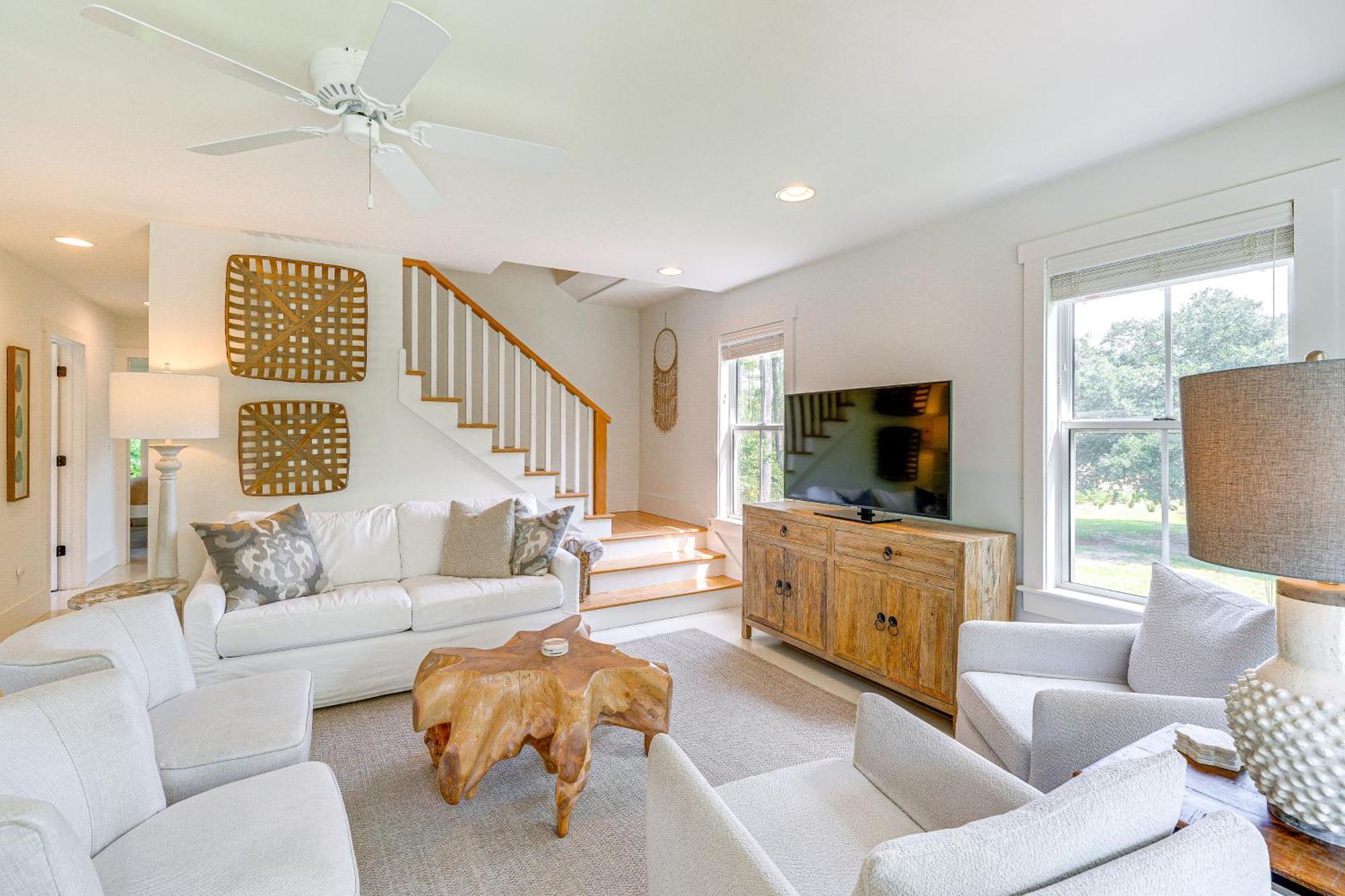 Beach House With Outdoor Shower Less Than 6 Mi To Nags Head! Manteo Exterior photo