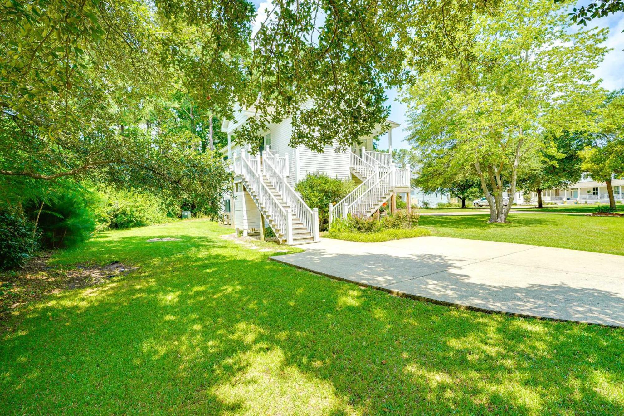 Beach House With Outdoor Shower Less Than 6 Mi To Nags Head! Manteo Exterior photo